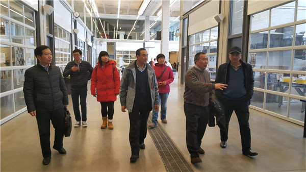 2018-3-20-污污漫画
远赴加拿大招聘宣讲-7.jpg